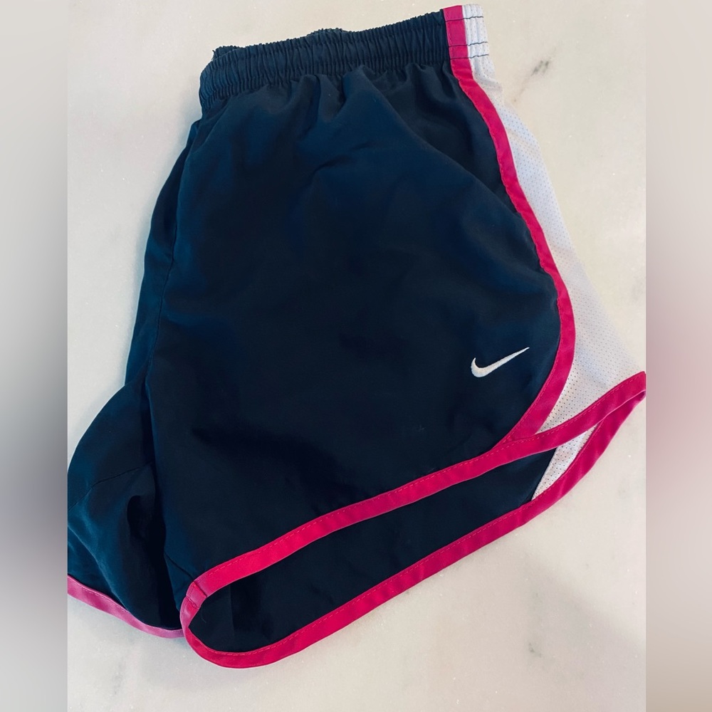 🩷Nike Girls Shorts🩷